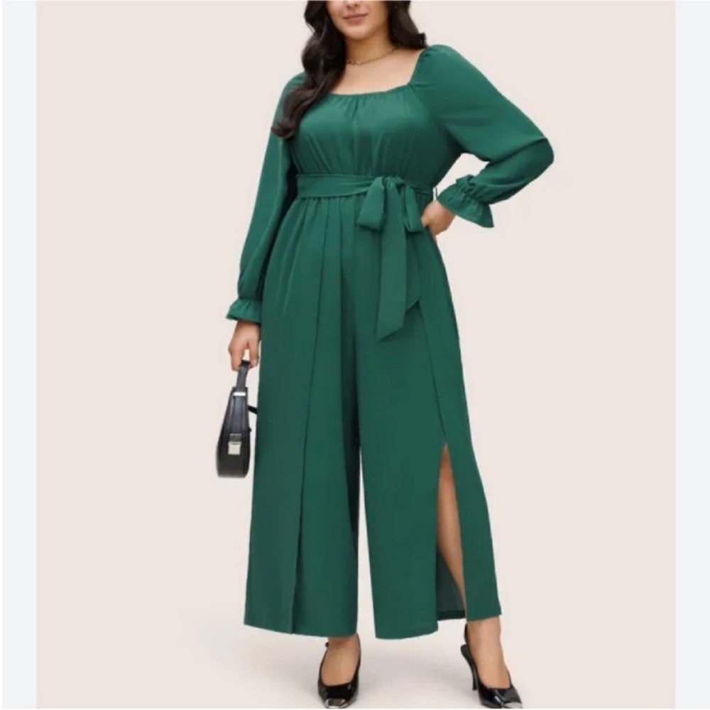 NWT BLOOMCHIC green long sleeve  jumpsuit with slits size:22-24